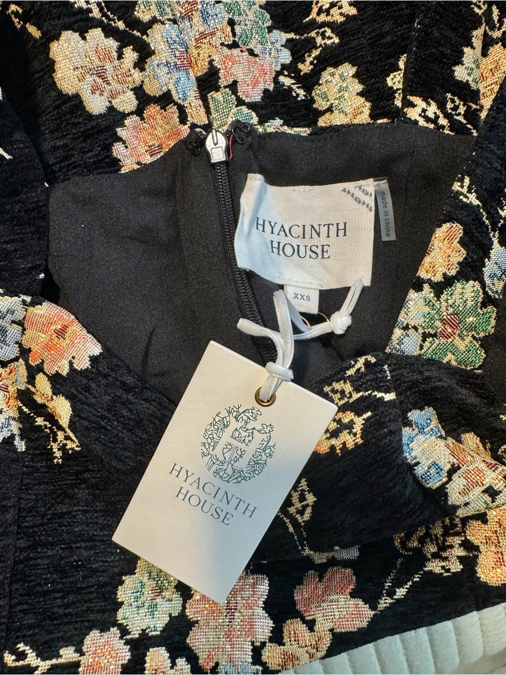 Hyacinth House Black Floral Velvet Rhiannon Mini Dress – XXS NWT - Picture 4 of 4